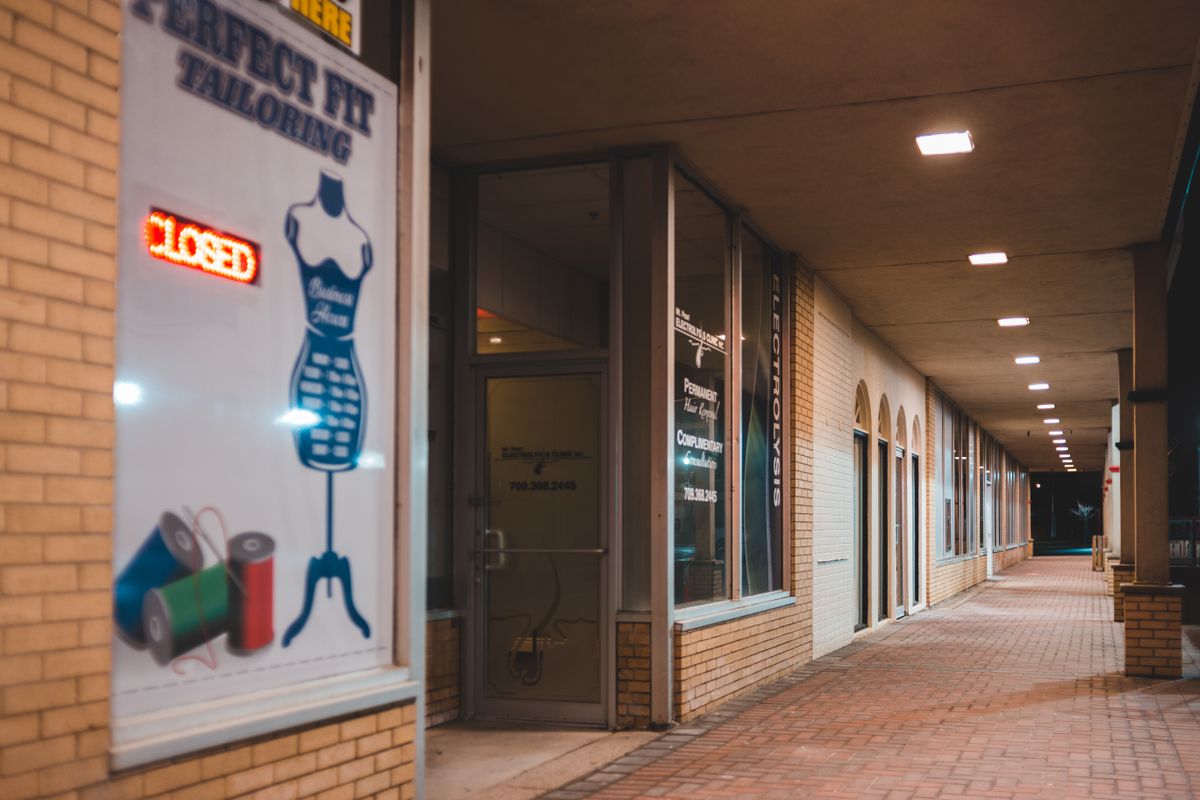 Retail Storefronts & Restaurants
